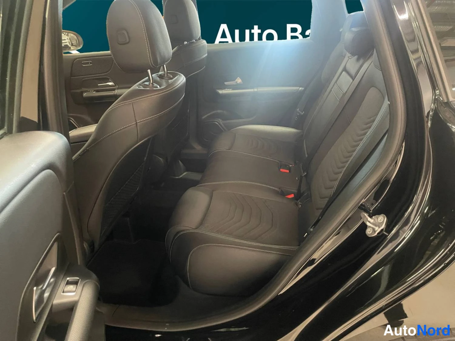 Black Mercedes-Benz B 180 2019, photo 20