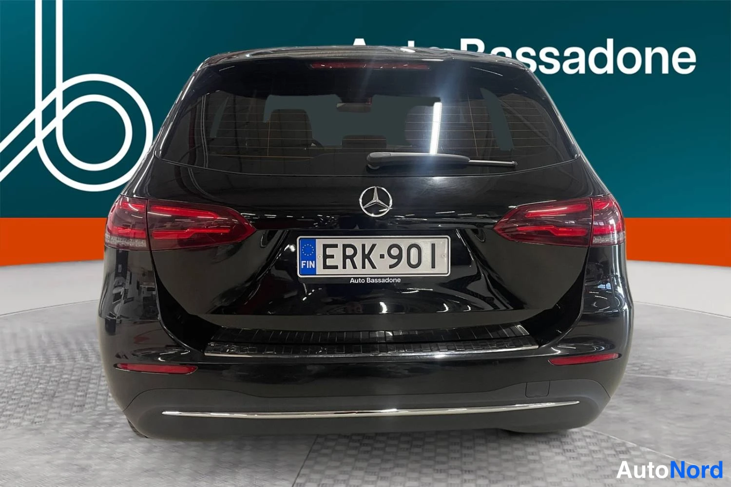 Black Mercedes-Benz B 180 2019, rear, photo 8