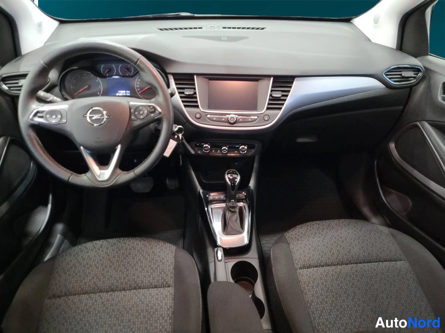 Valkoinen Opel Crossland x 2020, kuva 11