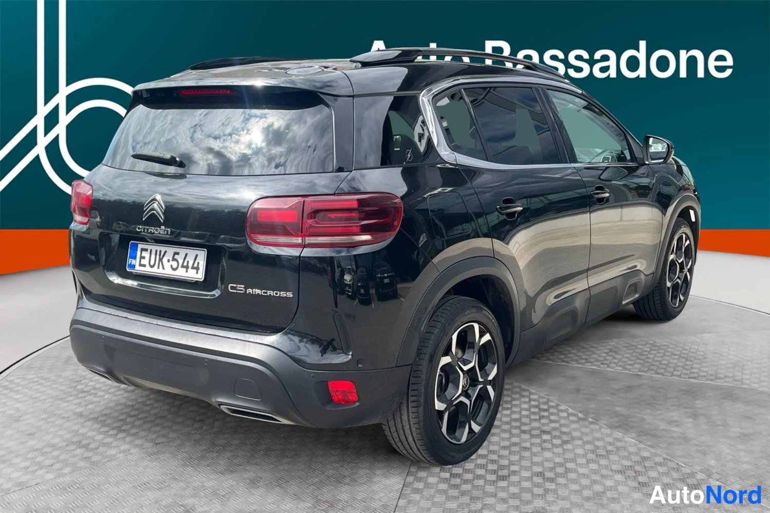 Musta Citroen C5 aircross 2022, takaviisto, kuva 6