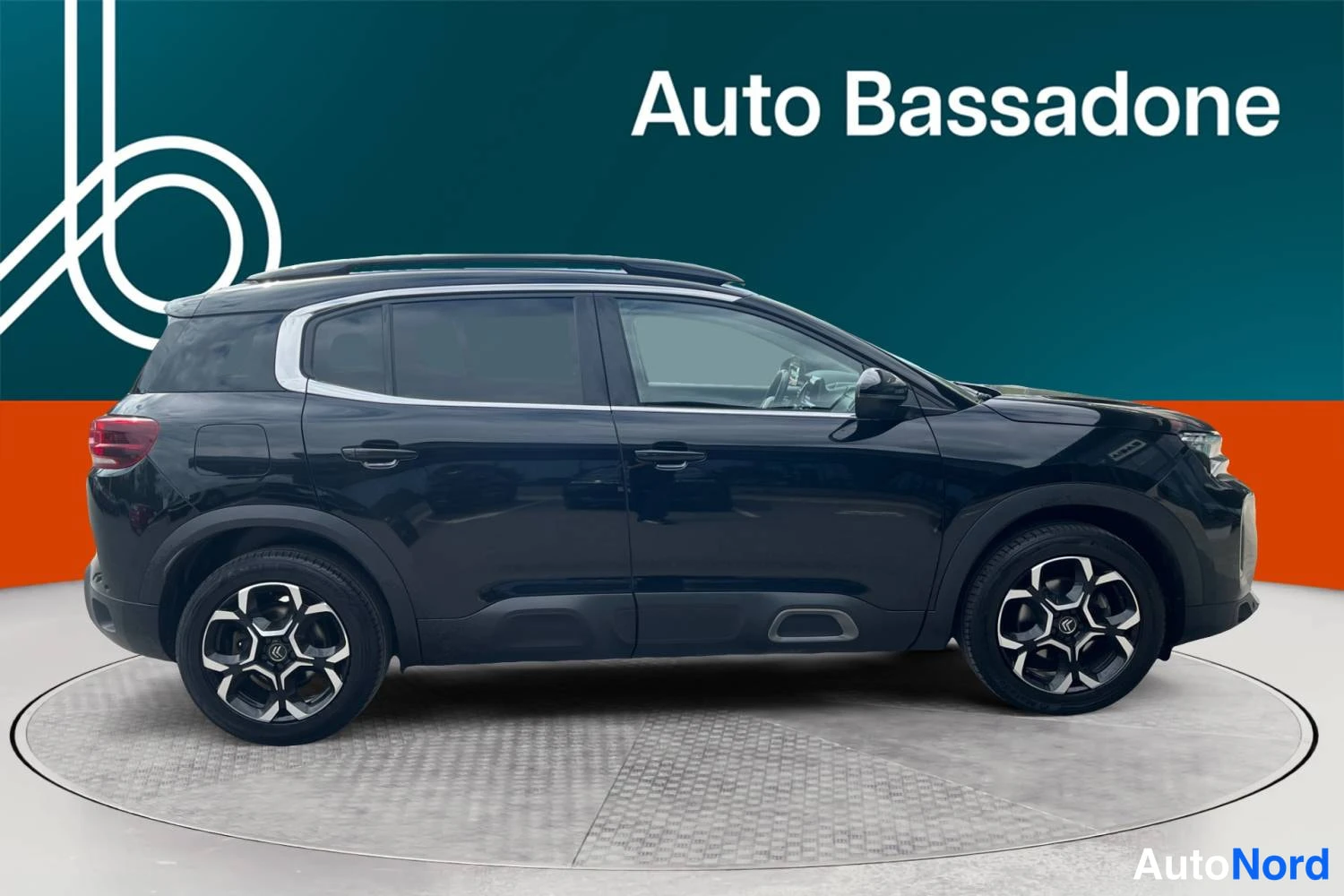 Musta Citroen C5 aircross 2022, takaviisto, kuva 7
