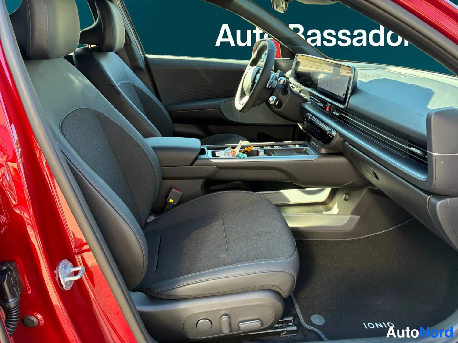 Punainen Hyundai Ioniq 6 2026, kuva 14