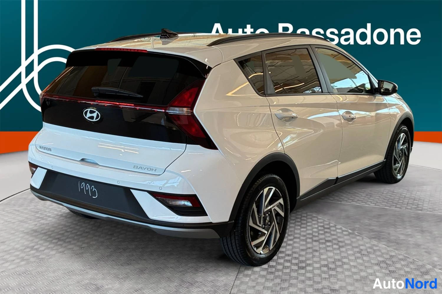 Valkoinen Hyundai Bayon 2026, takaviisto, kuva 8