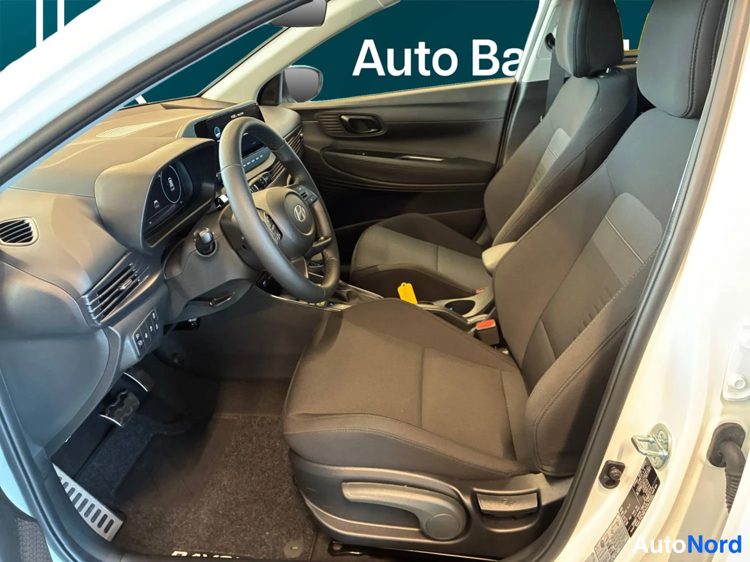 Valkoinen Hyundai Bayon 2026, kuva 10