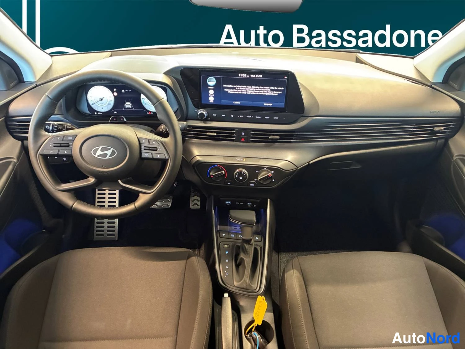 Valkoinen Hyundai Bayon 2026, kuva 11