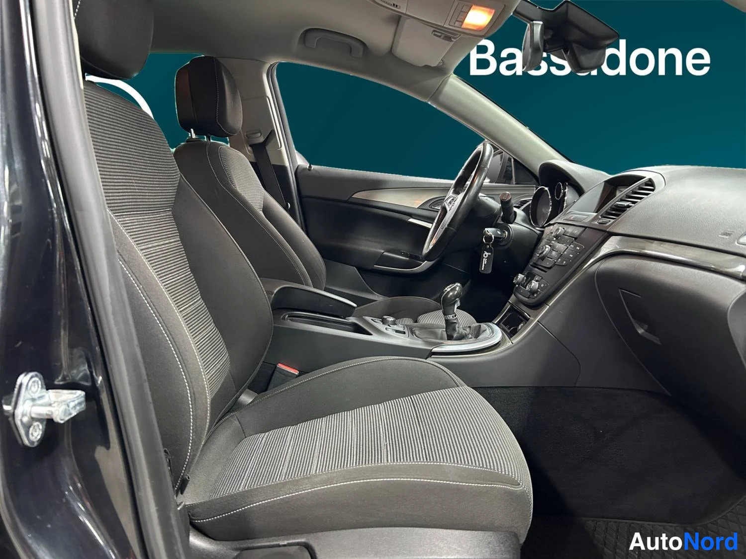 Musta Opel Insignia 2013, kuva 15