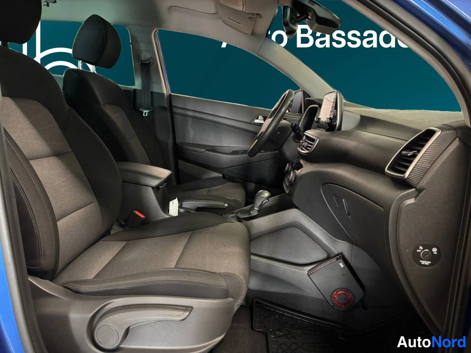 Sininen Hyundai Tucson 2019, kuva 15