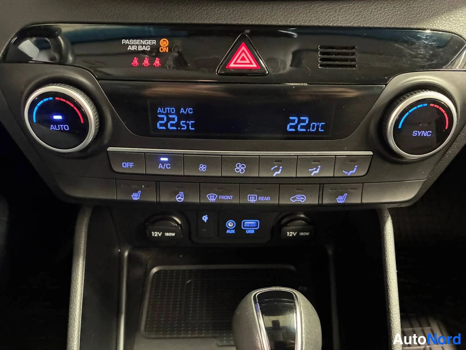 Sininen Hyundai Tucson 2019, kuva 19