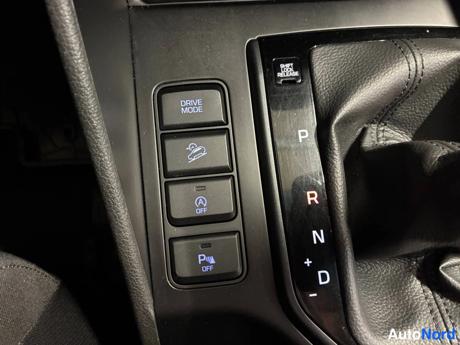 Sininen Hyundai Tucson 2019, kuva 26