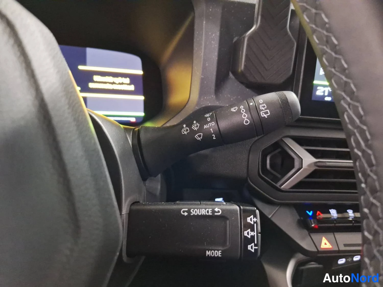 Sininen Dacia Bigster 2026, kuva 26
