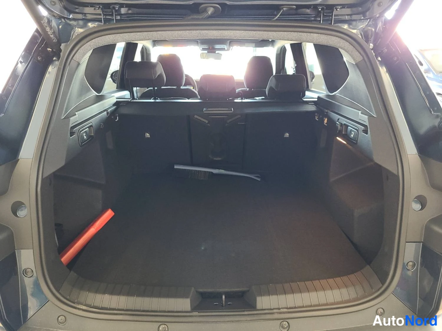 Sininen Dacia Bigster 2026, kuva 16