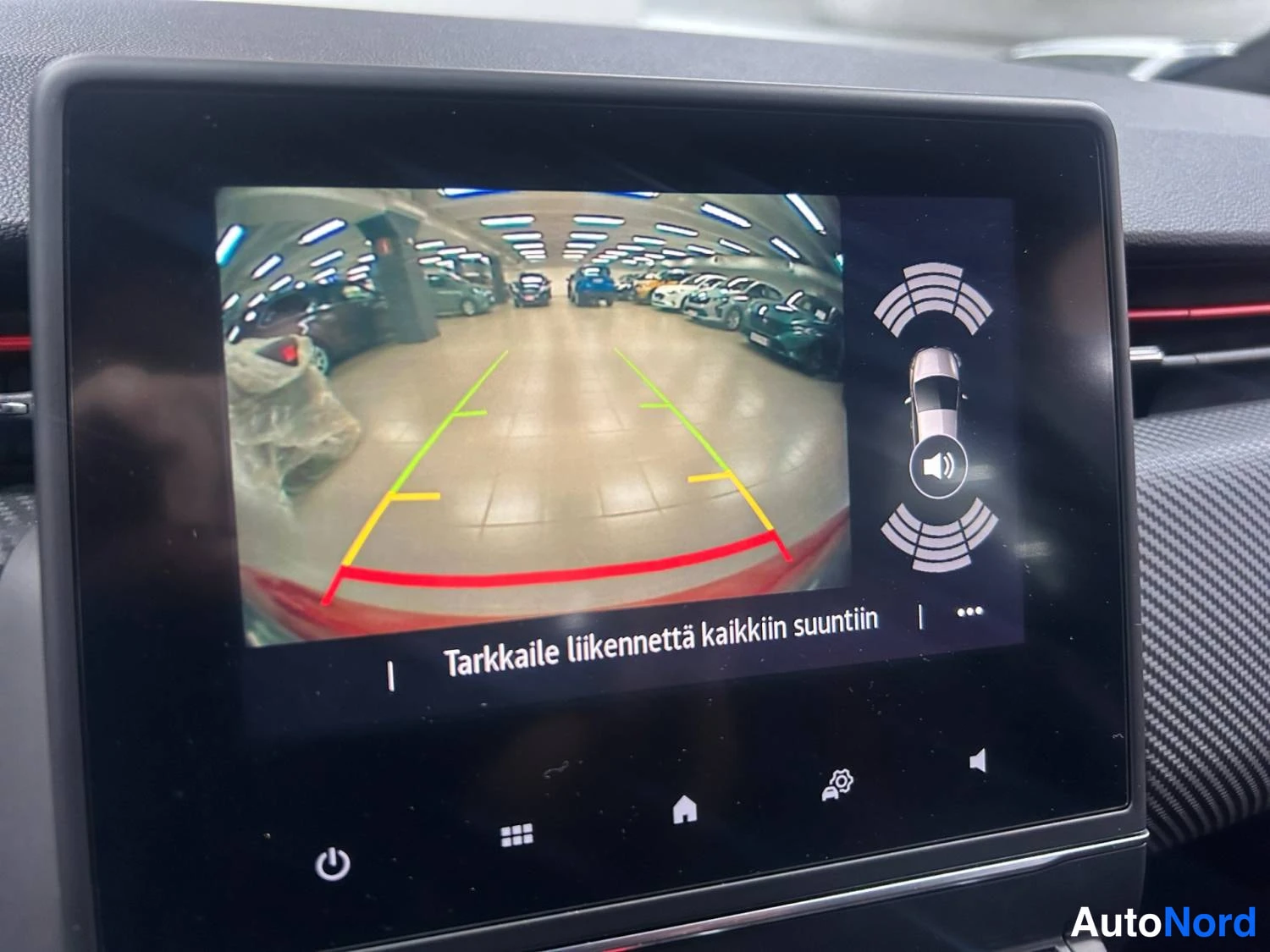 Oranssi Renault Clio 2020, kuva 17