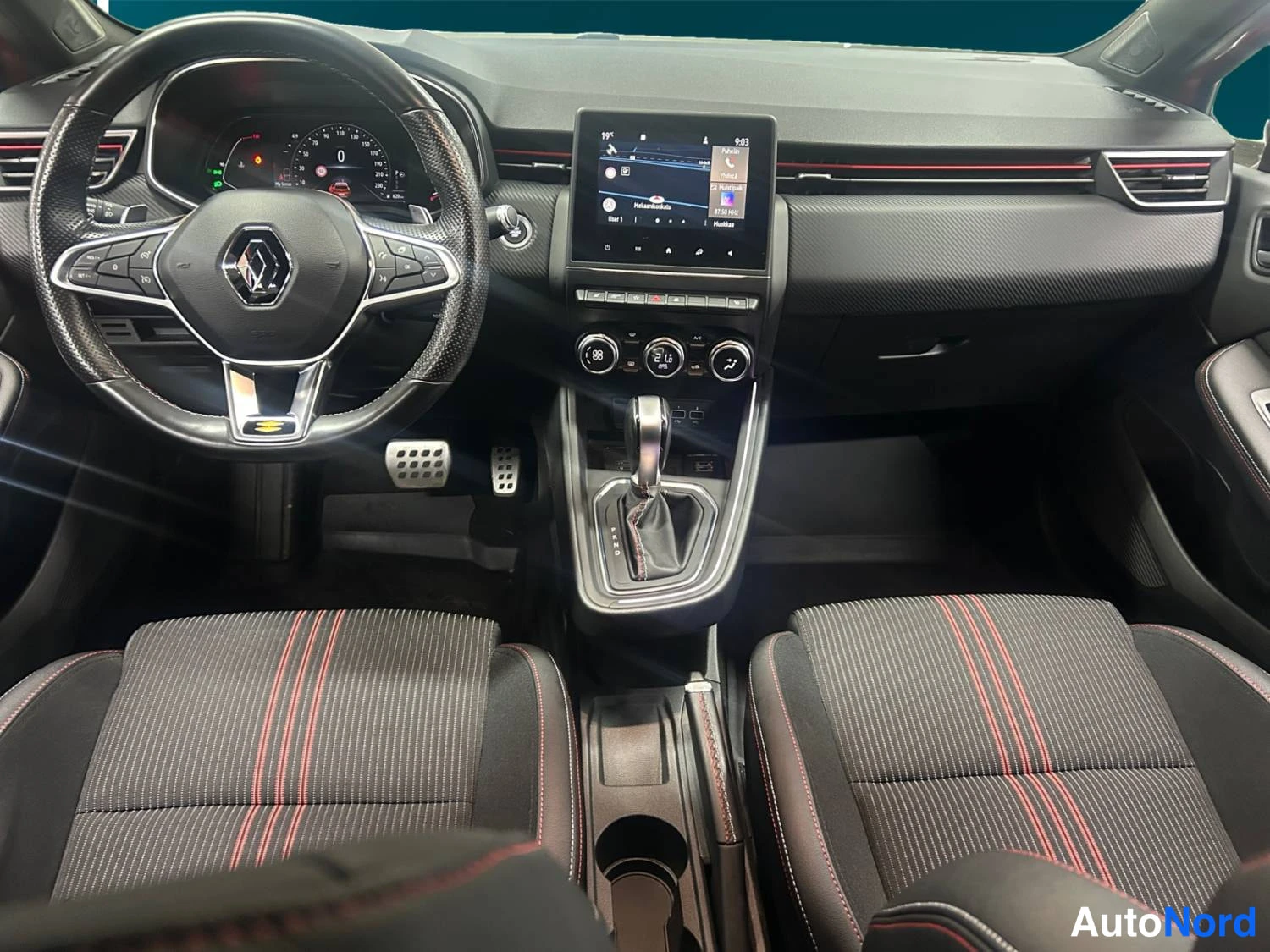 Oranssi Renault Clio 2020, kuva 11