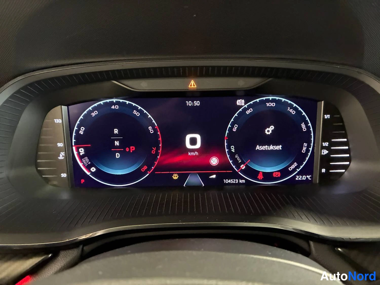 Harmaa Skoda Octavia 2021, kuva 16
