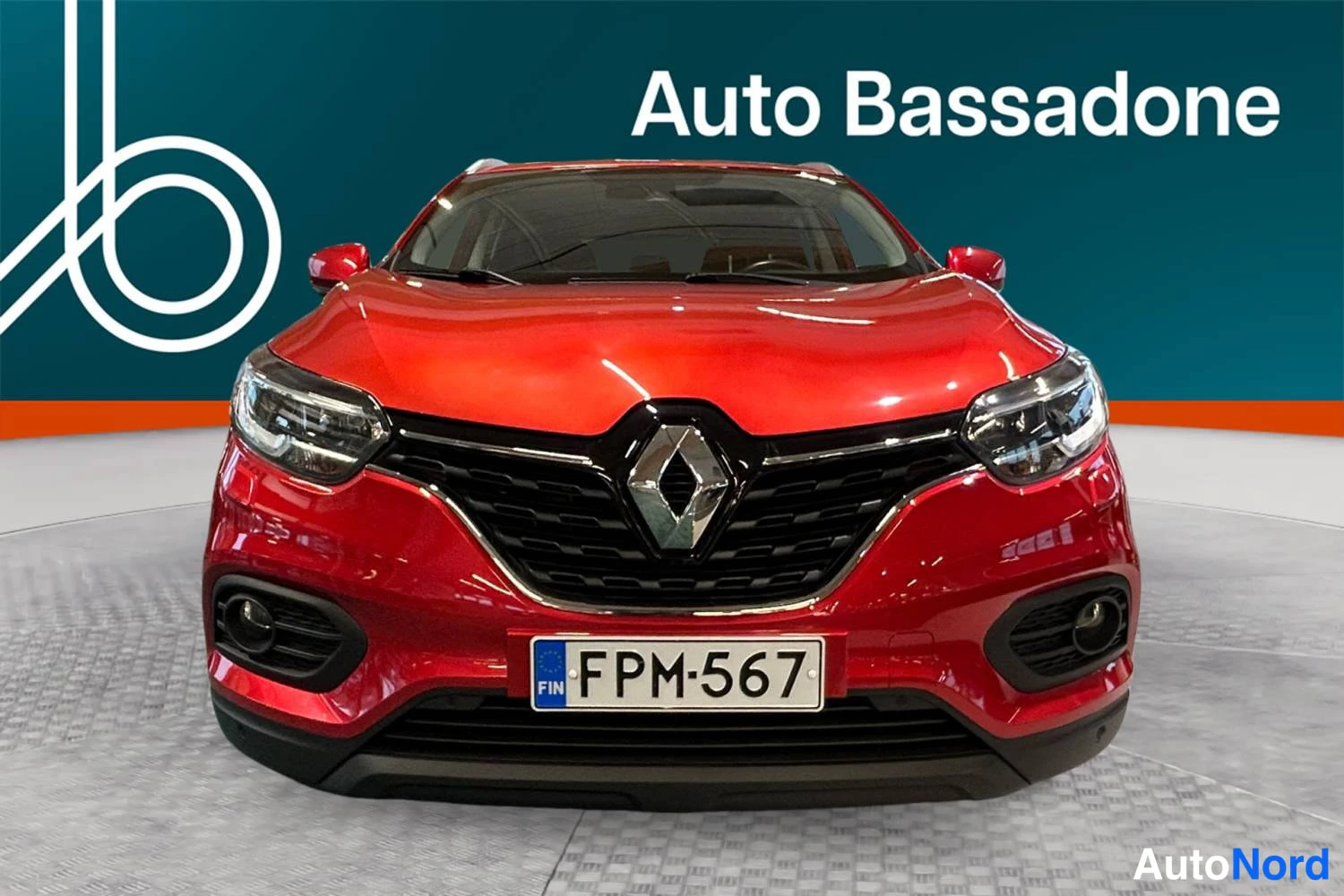 Punainen Renault Kadjar 2020, edestä, kuva 3