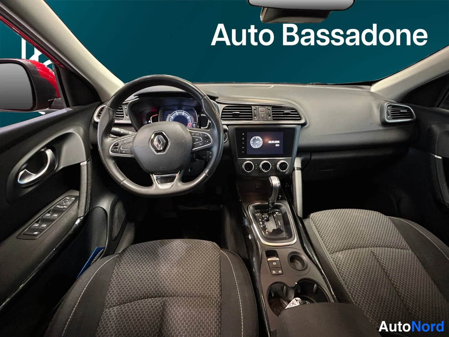Punainen Renault Kadjar 2020, kuva 13