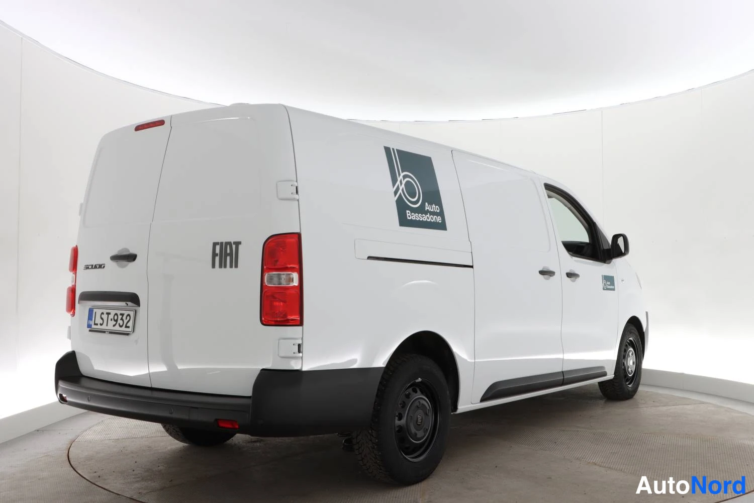 Valkoinen Fiat Scudo 2025, takaviisto, kuva 8
