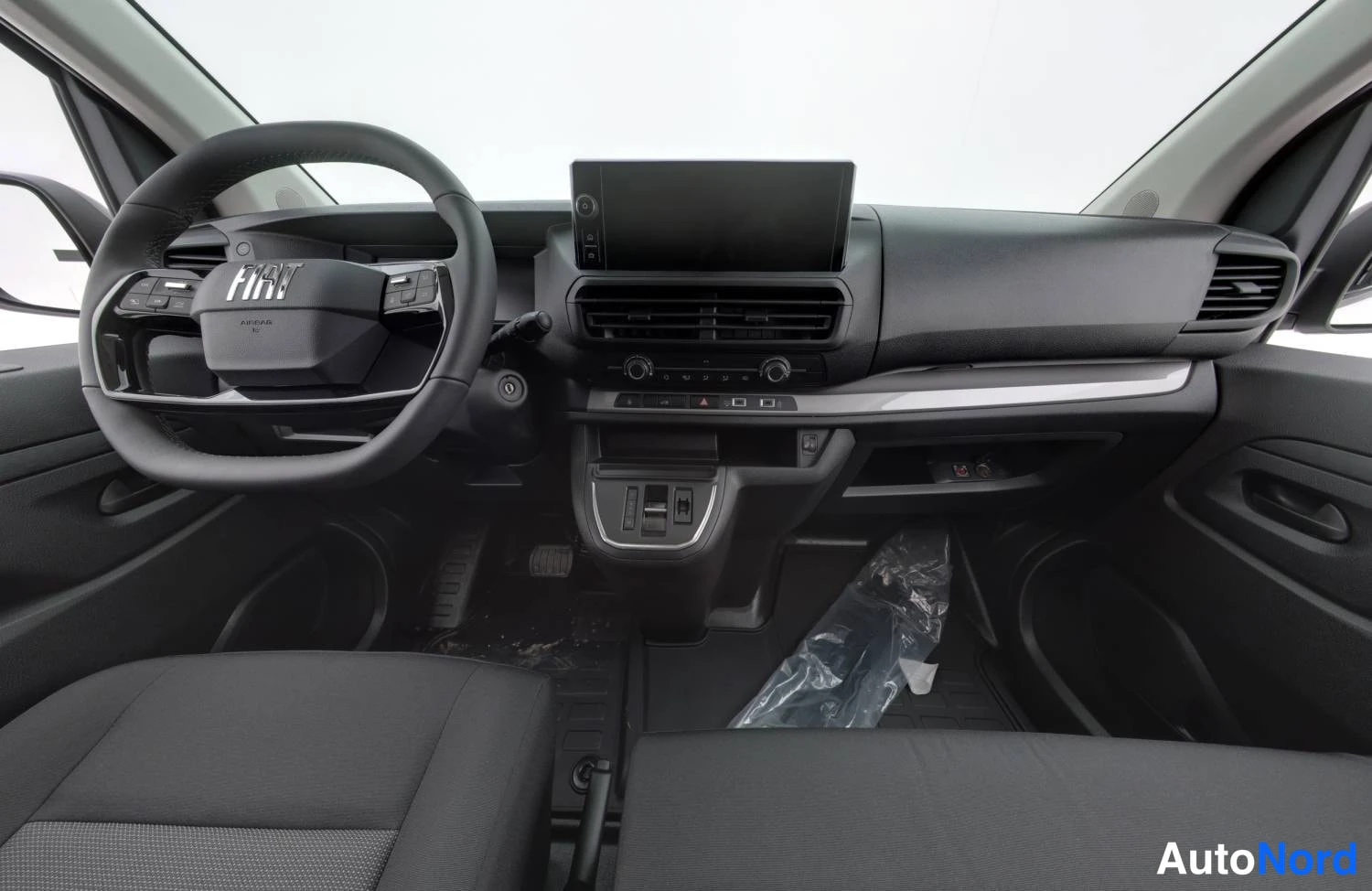 Valkoinen Fiat Scudo 2025, kuva 11