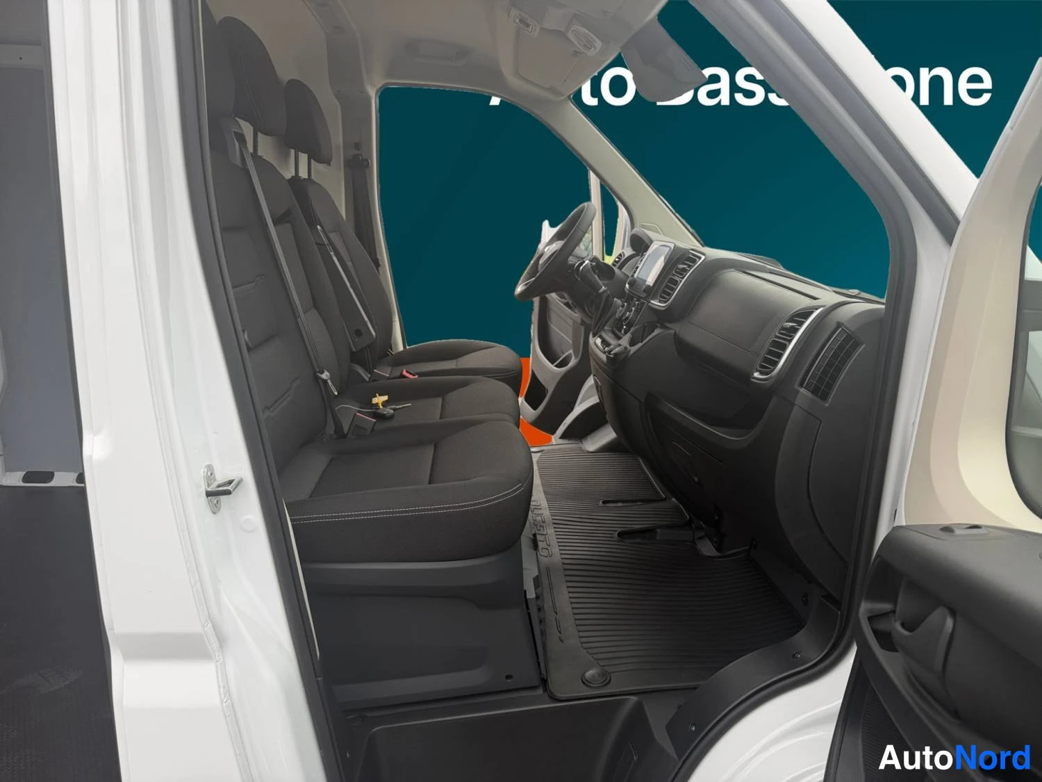 Valkoinen Fiat Ducato 2026, kuva 21