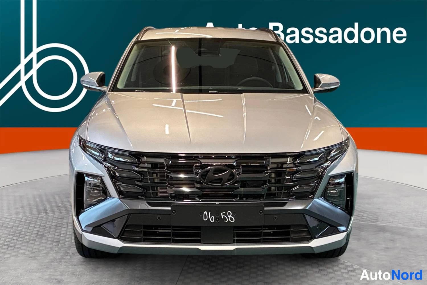Hopea Hyundai Tucson 2026, edestä, kuva 3