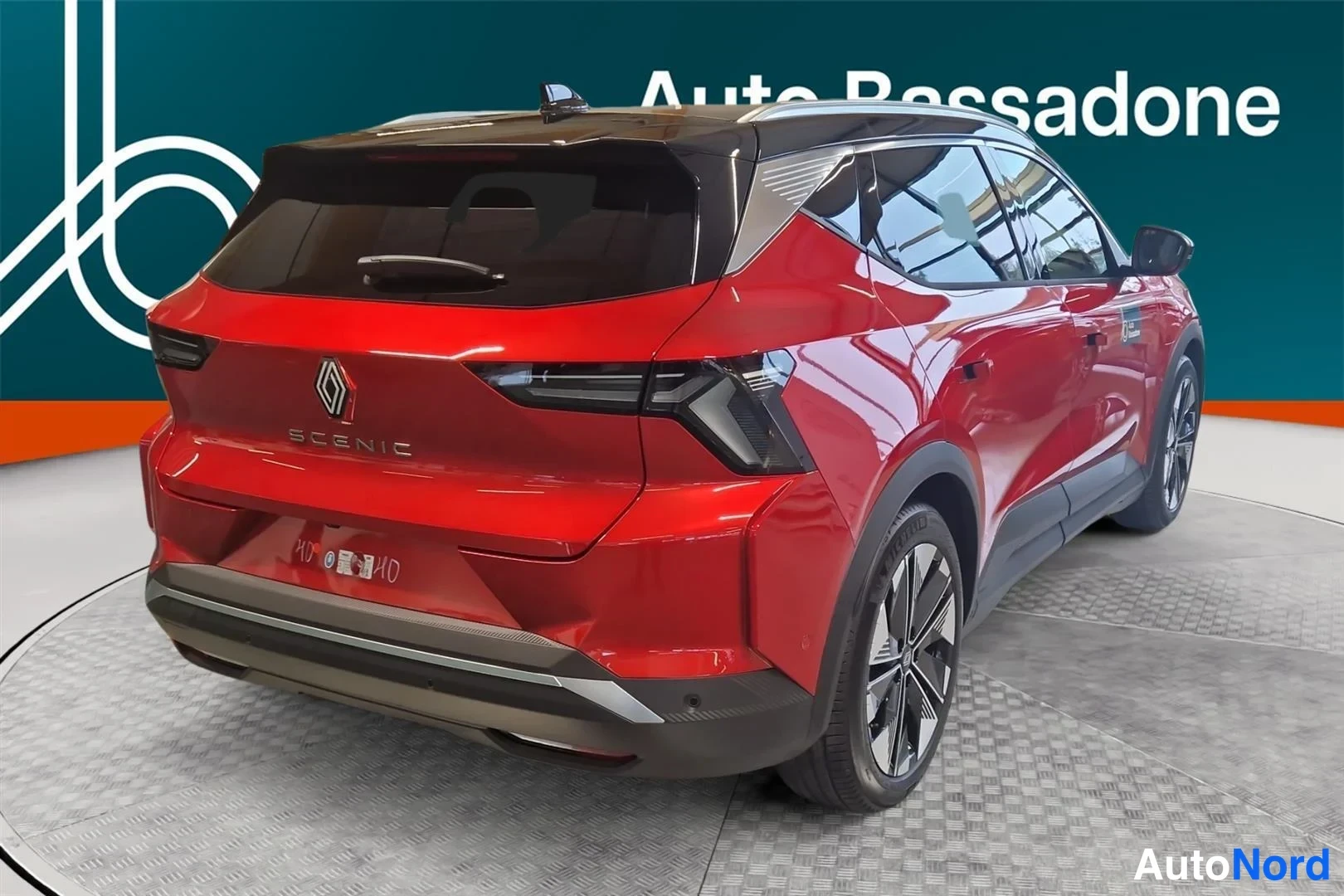 Punainen Renault Scenic E-Tech electric 2026, takaviisto, kuva 7
