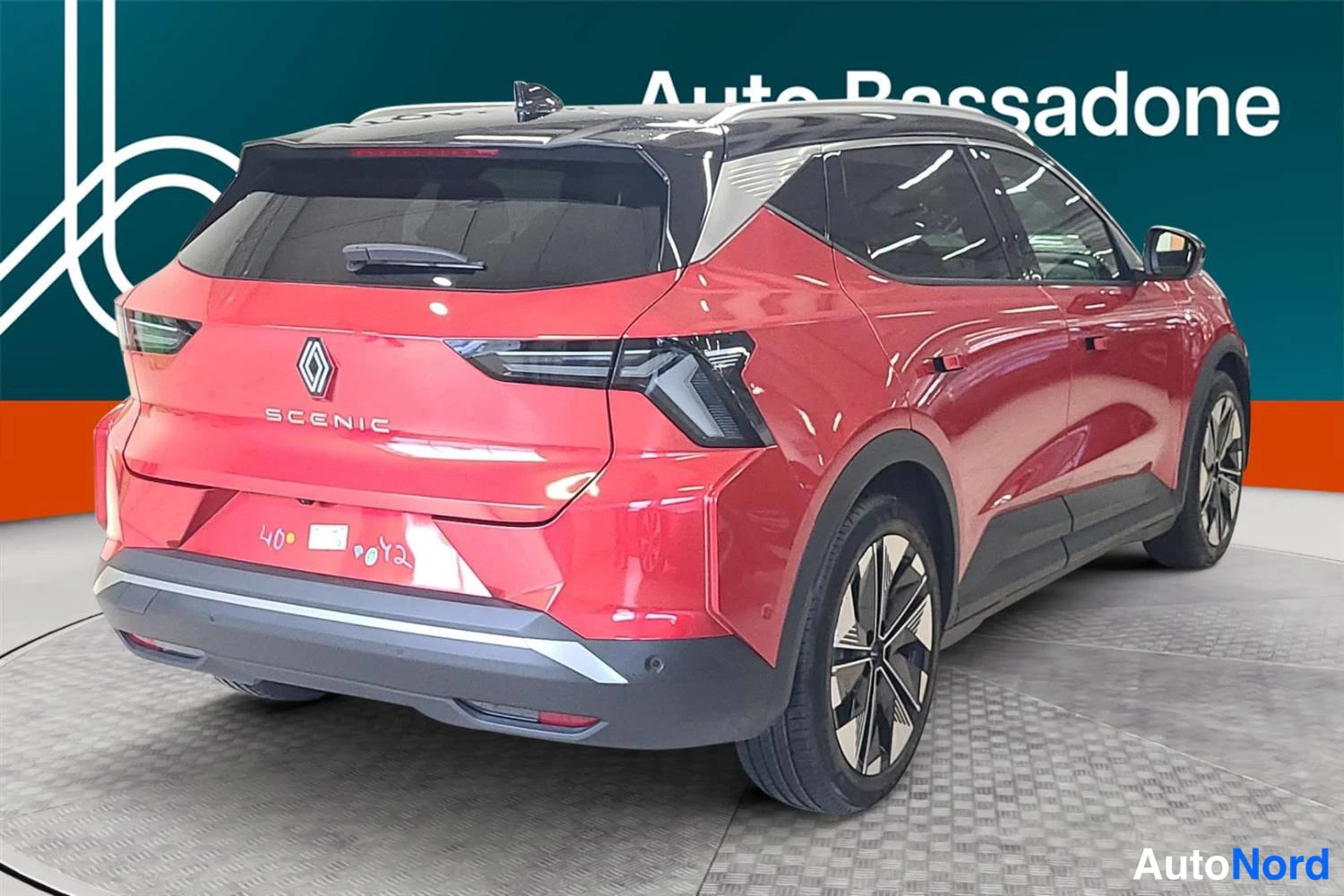 Punainen Renault Scenic E-Tech electric 2026, takaviisto, kuva 7