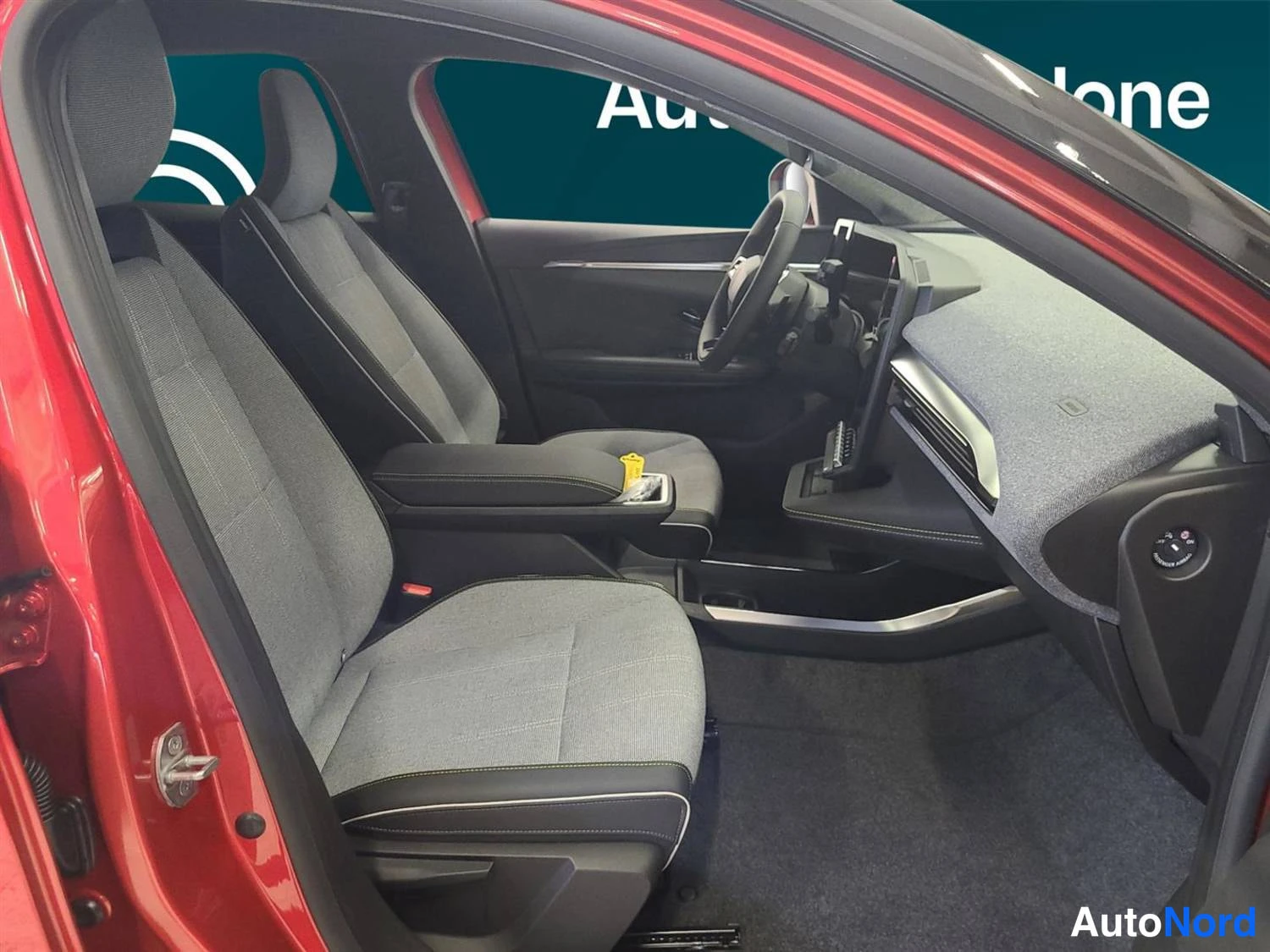 Punainen Renault Scenic E-Tech electric 2026, kuva 10