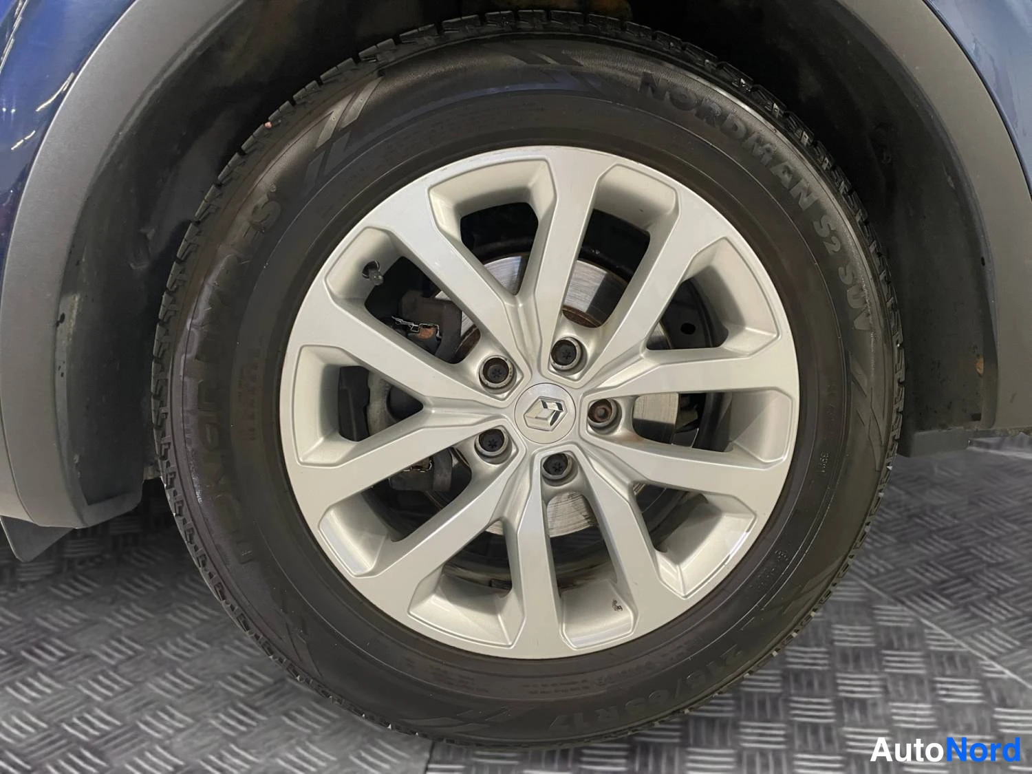 Sininen Renault Kadjar 2017, kuva 13