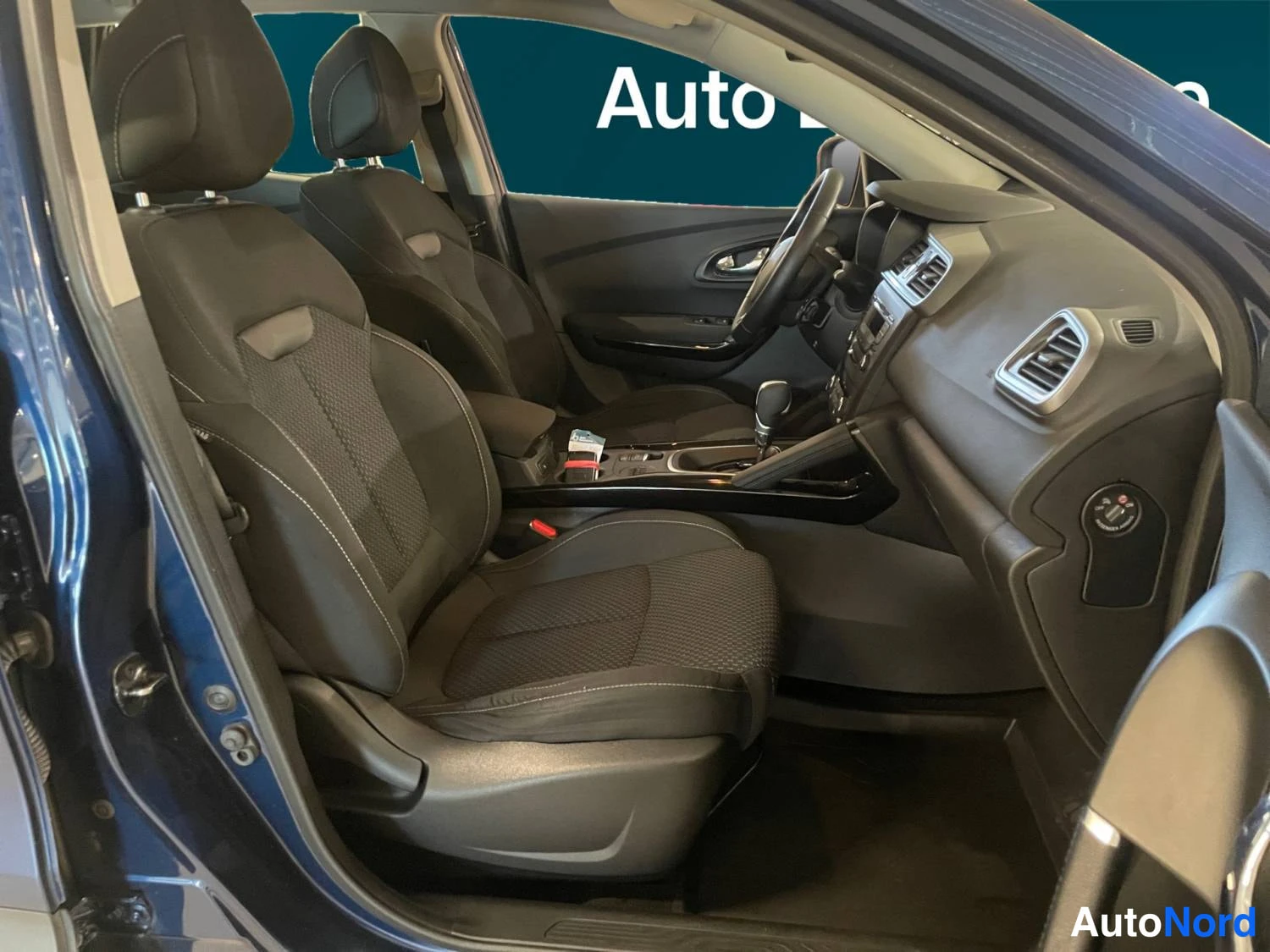 Sininen Renault Kadjar 2017, kuva 14
