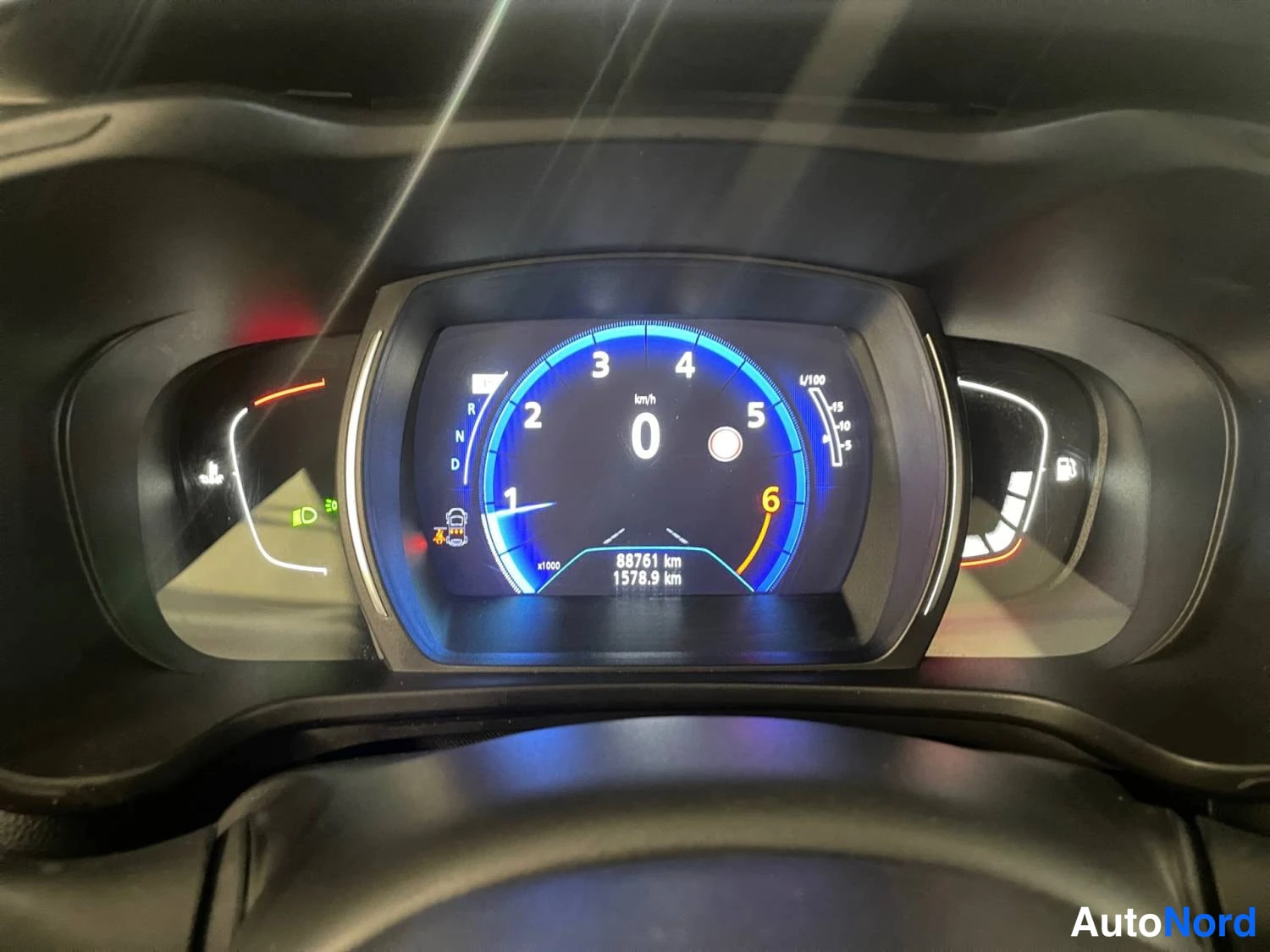 Sininen Renault Kadjar 2017, kuva 16