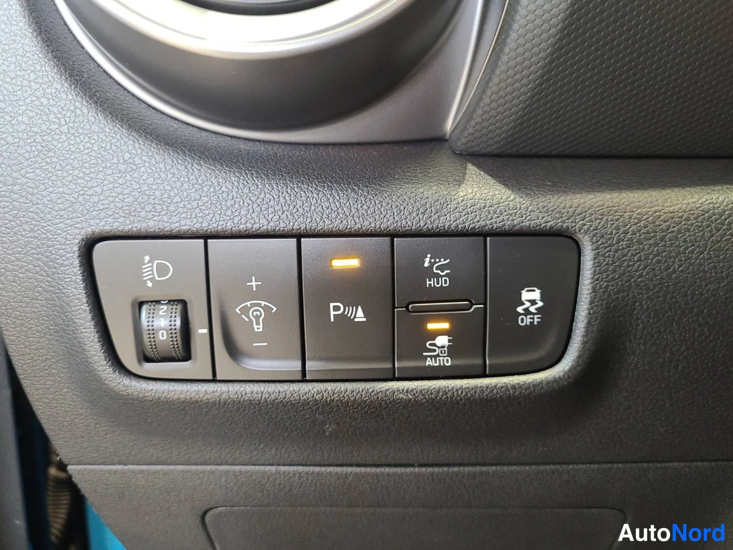 Sininen Hyundai Kona electric 2021, yksityiskohta, kuva 18
