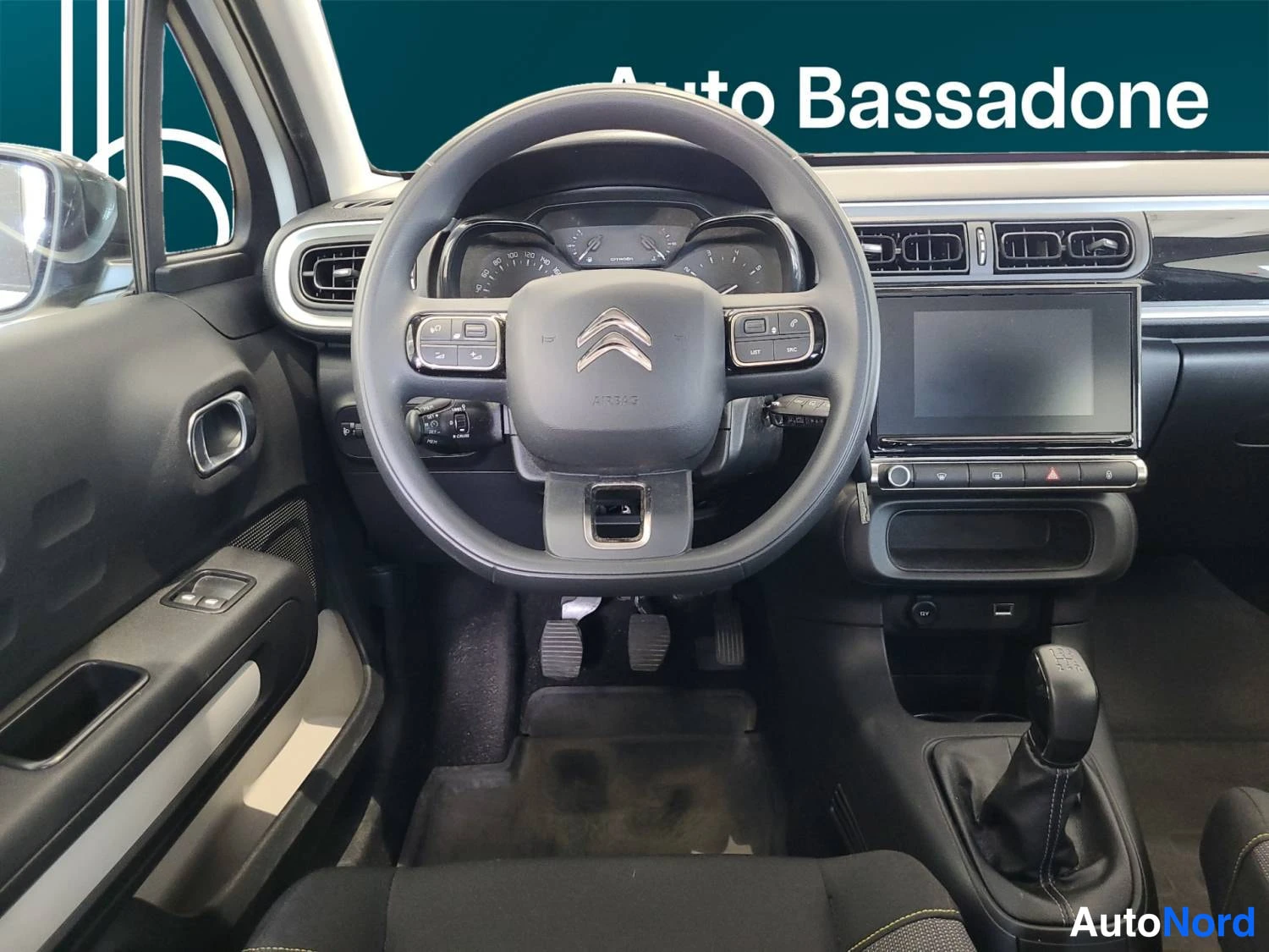 Valkoinen Citroen C3 2019, kuva 11