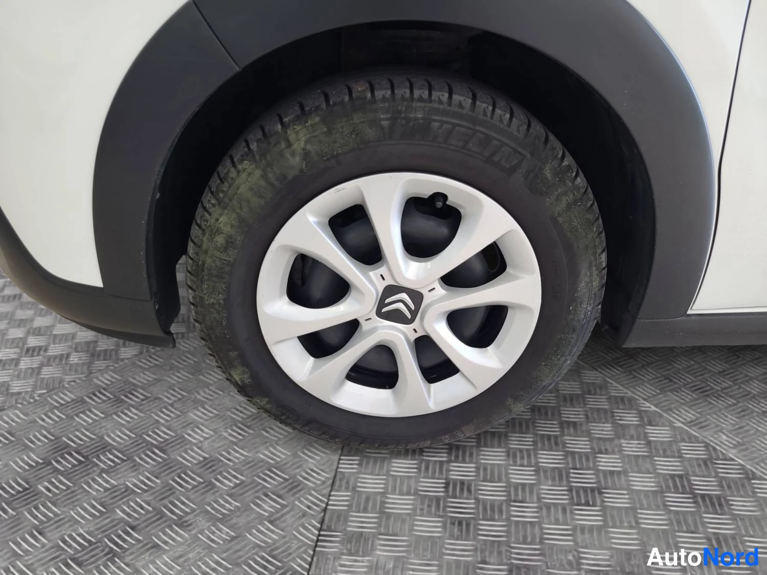 Valkoinen Citroen C3 2019, kuva 13