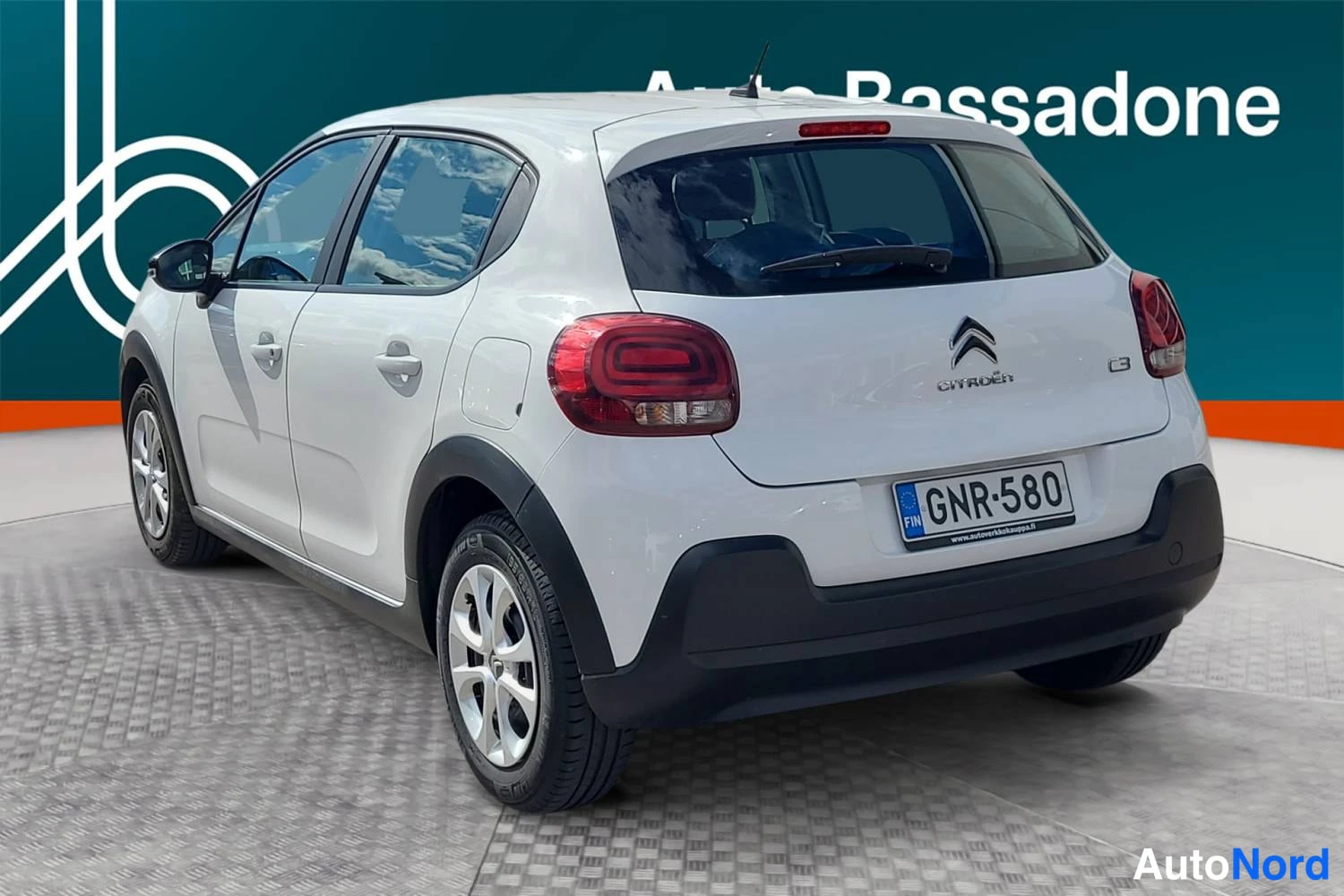Valkoinen Citroen C3 2019, takaviisto, kuva 7