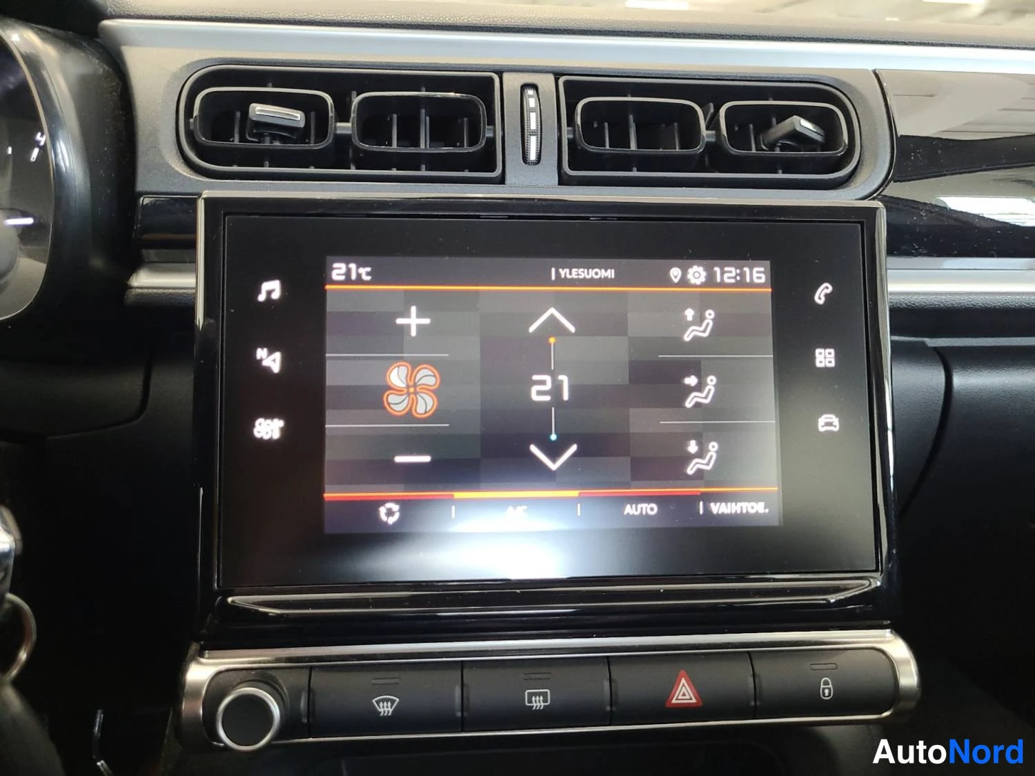 Valkoinen Citroen C3 2019, kuva 25