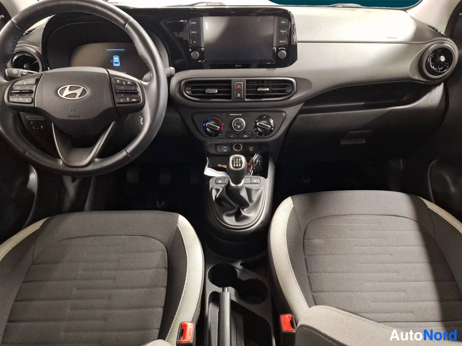 Valkoinen Hyundai I10 2023, kuva 13