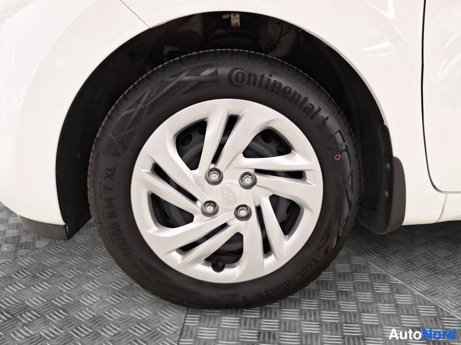 Valkoinen Hyundai I10 2023, kuva 14