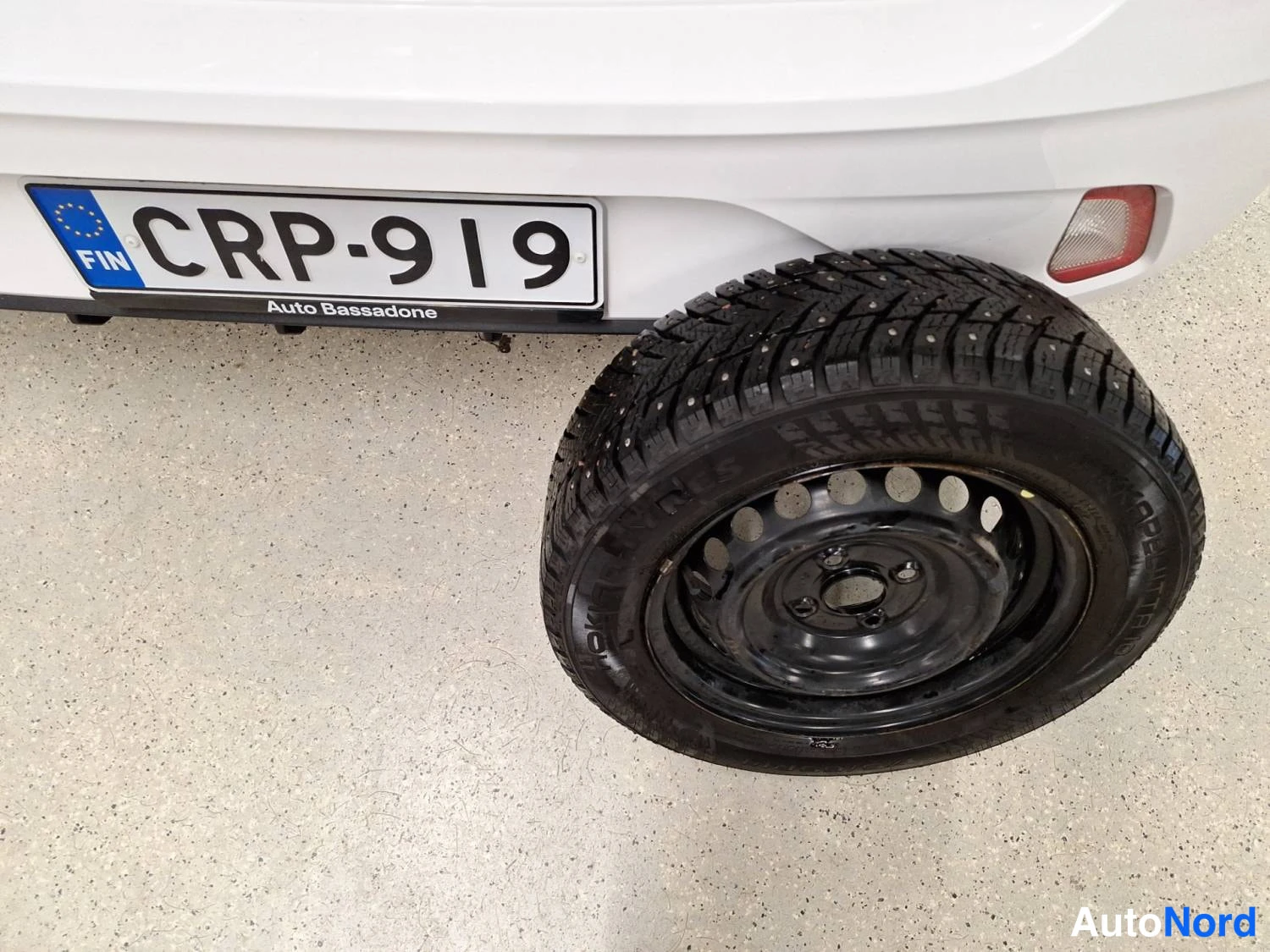 Valkoinen Hyundai I10 2023, takaa, kuva 9