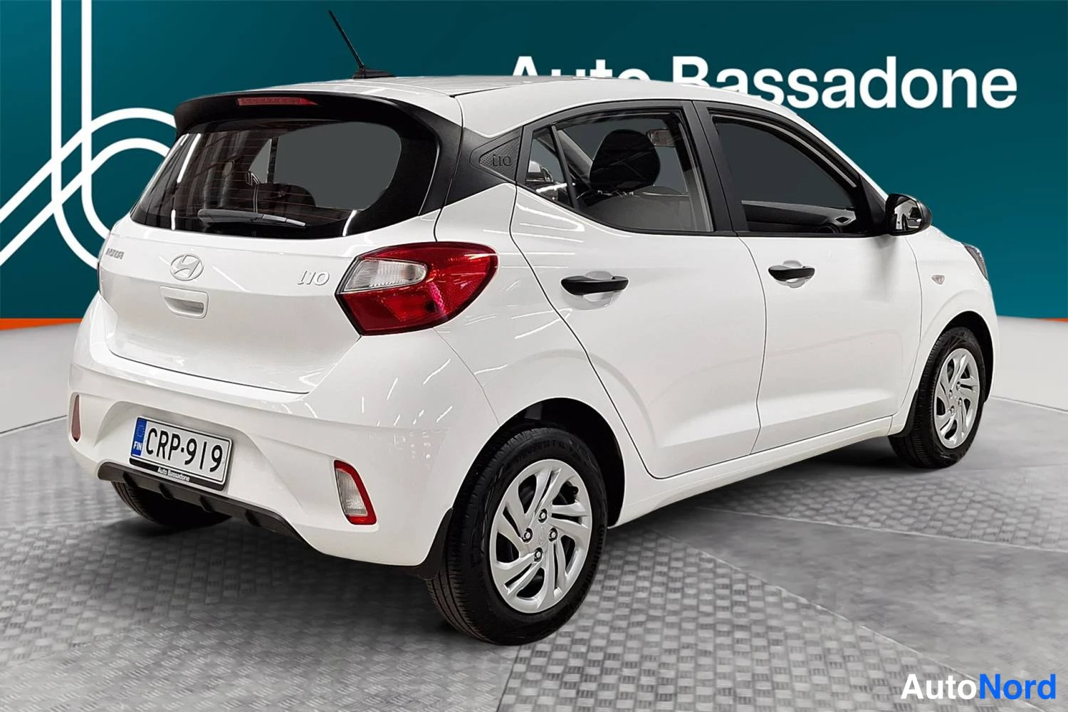 Valkoinen Hyundai I10 2023, takaviisto, kuva 7