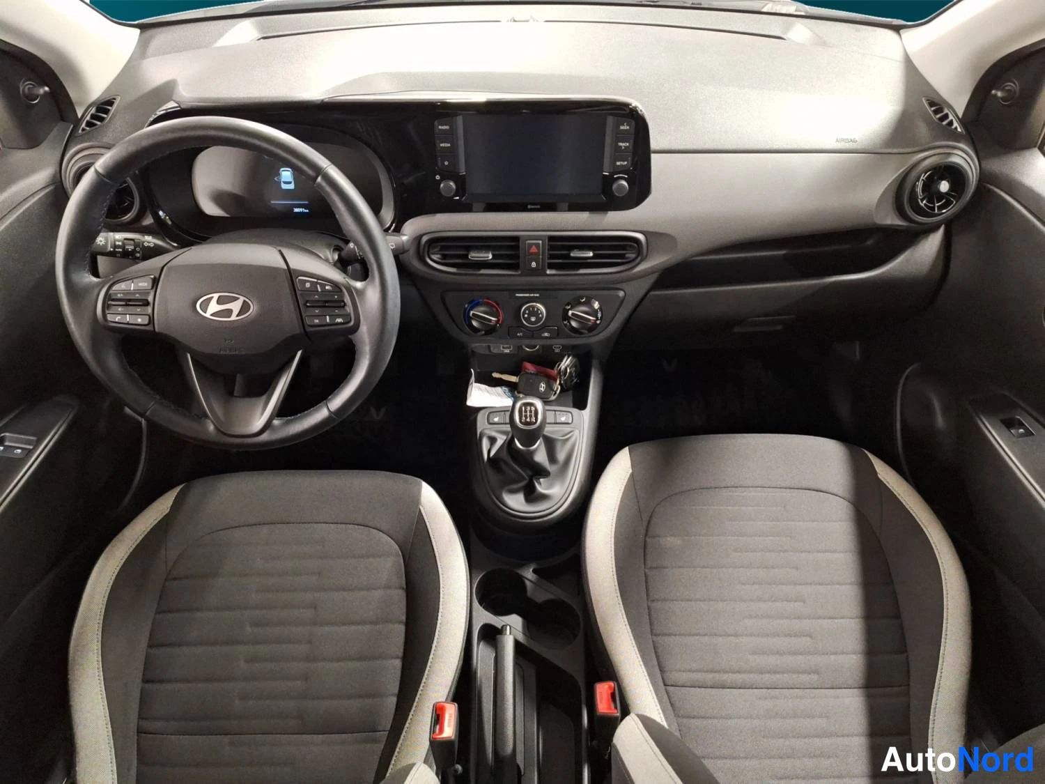 Valkoinen Hyundai I10 2023, kuva 12