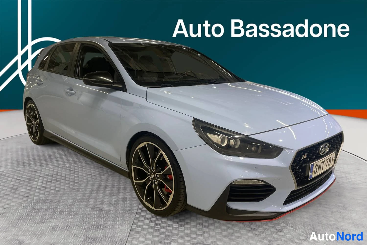 Sininen Hyundai I30 n 2020, etuviisto, keula oikealle, kuva 2