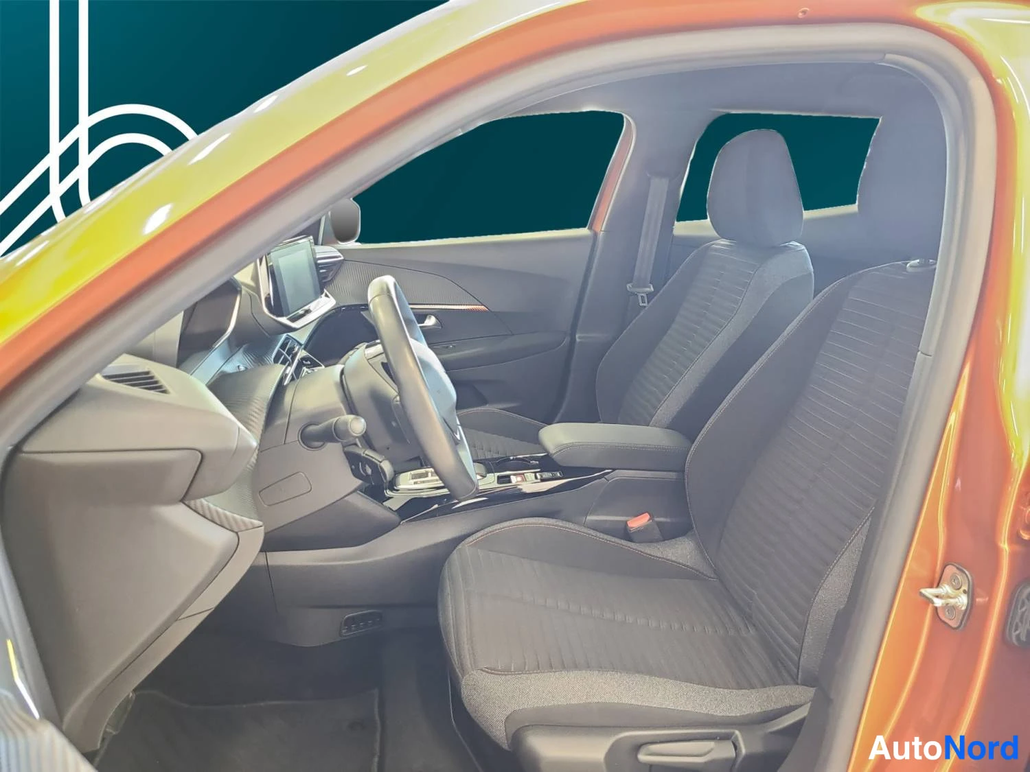 Oranssi Peugeot E-2008 2023, kuva 9
