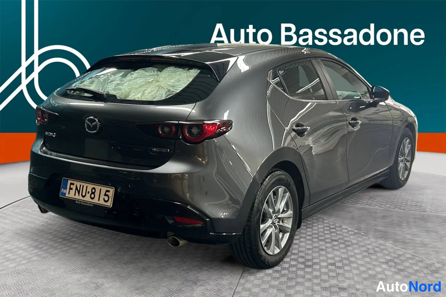 Harmaa Mazda Mazda3 2023, takaviisto, kuva 6