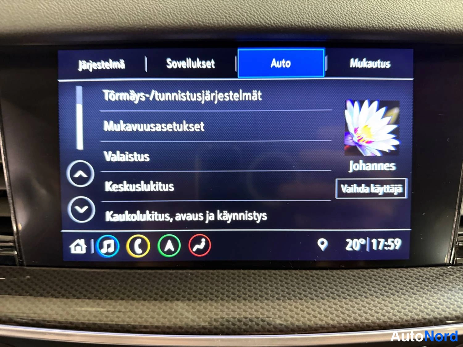 Valkoinen Opel Insignia Grand Sport 2022, kuva 26