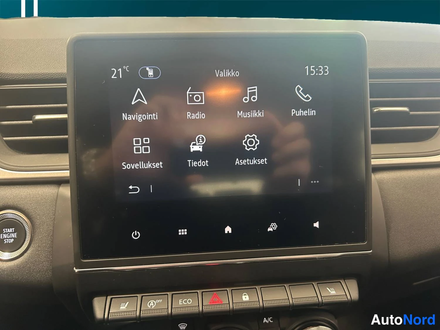 Valkoinen Renault Captur 2022, yksityiskohta, kuva 12