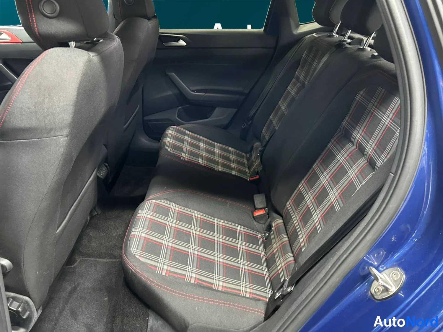 Sininen Volkswagen Polo GTI 2020, kuva 14