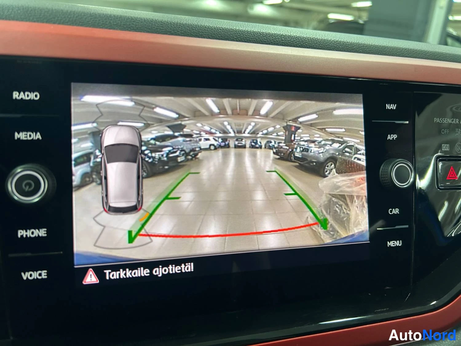 Sininen Volkswagen Polo GTI 2020, kuva 19