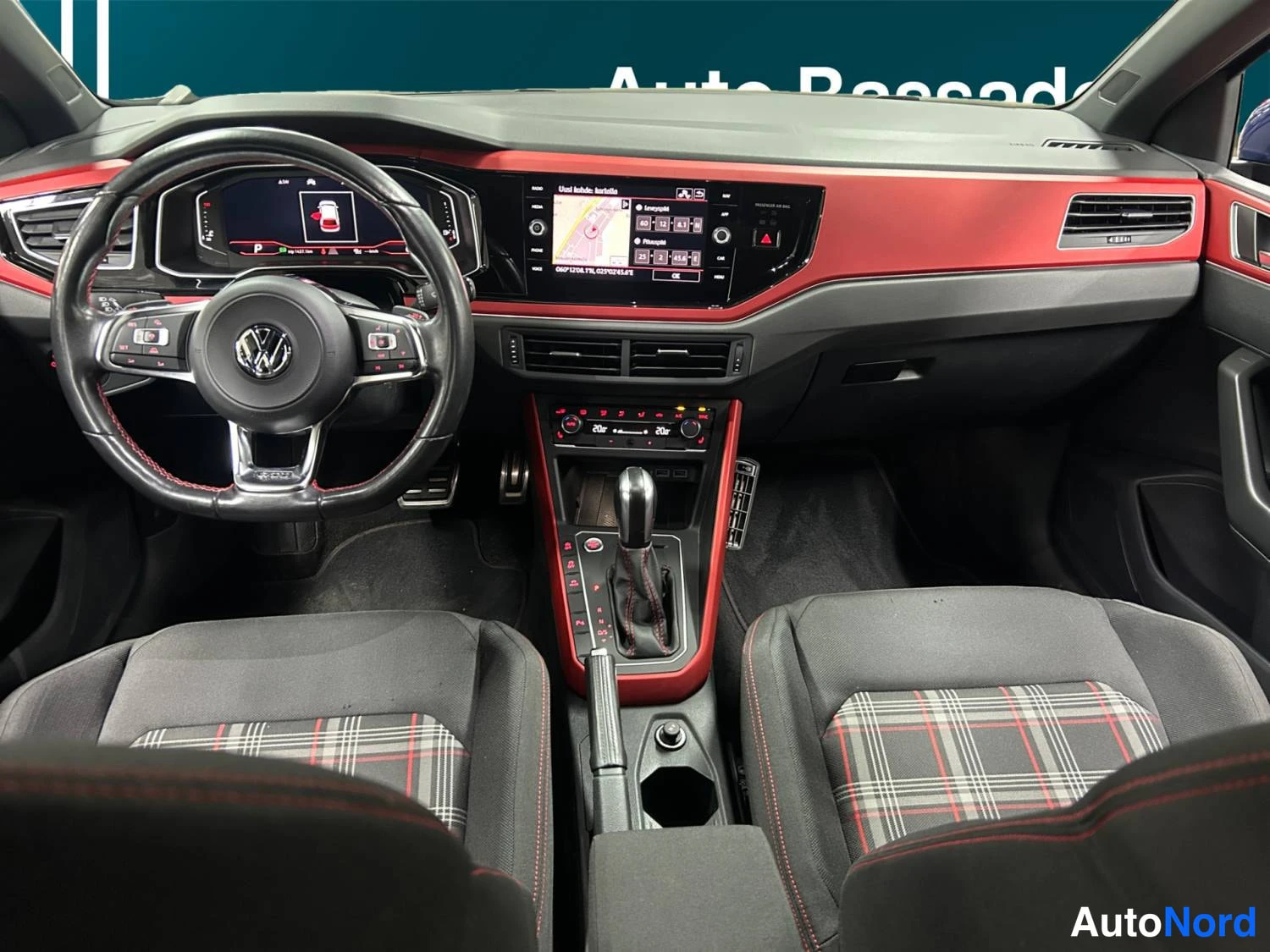 Sininen Volkswagen Polo GTI 2020, kuva 11