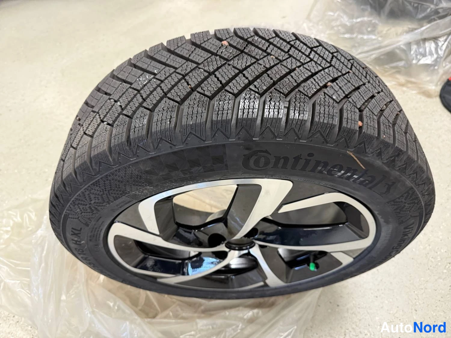 Valkoinen Citroen C5 aircross 2023, kuva 19