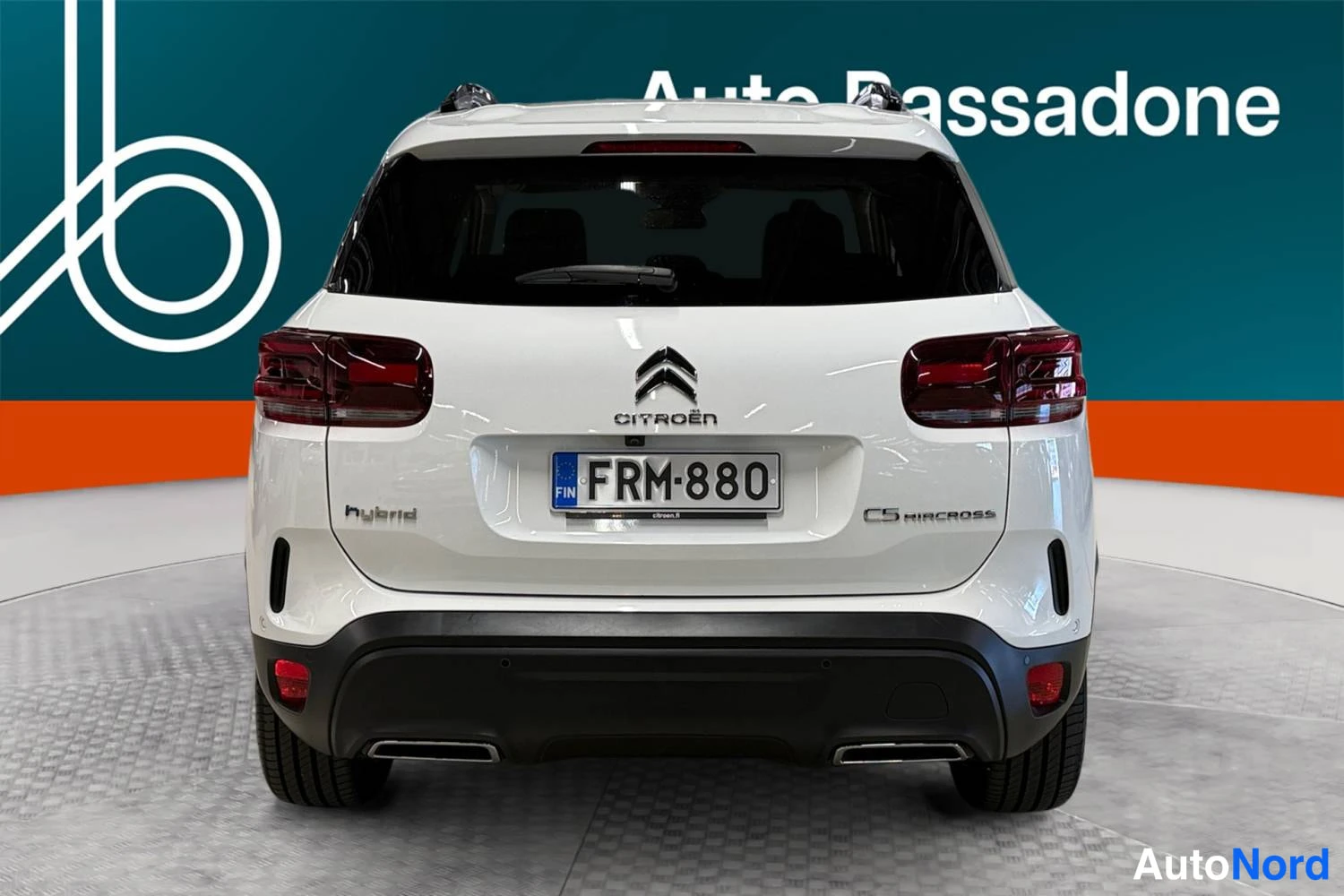 Valkoinen Citroen C5 aircross 2023, takaa, kuva 9